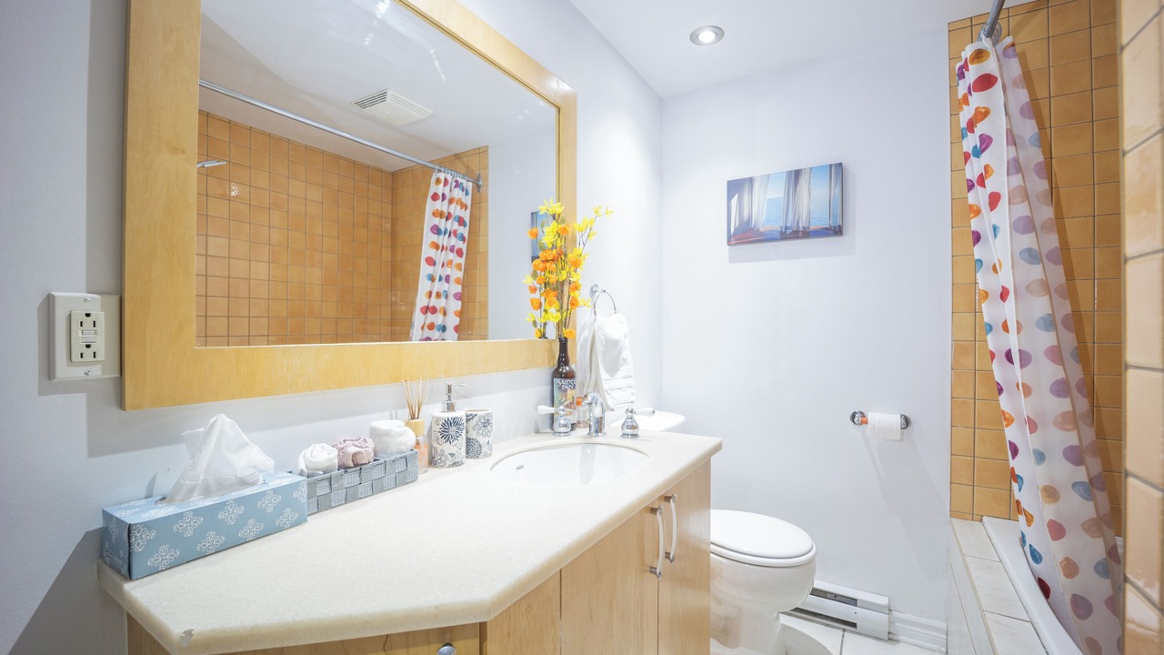 Photo of Bathroom in Quartier des Spectacles