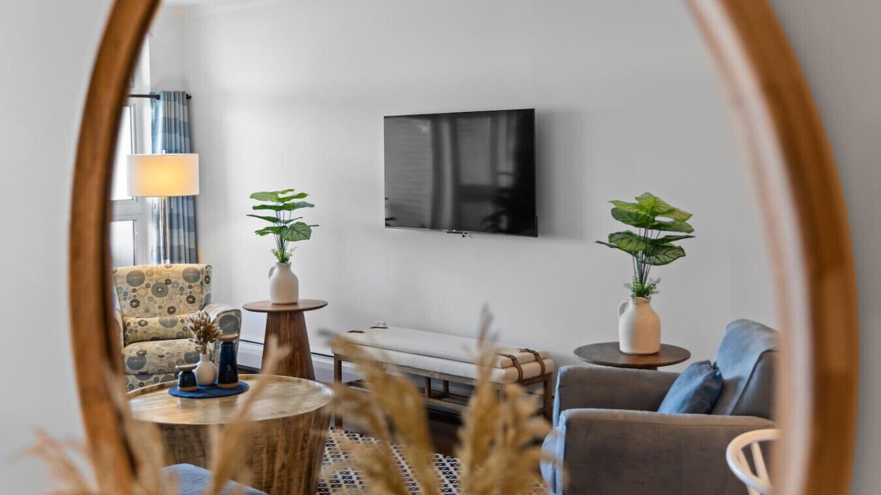 Photo of Livingroom in Queens Square