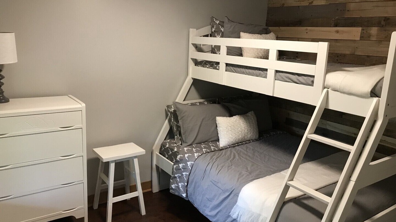 Photo of Bedroom in St-Adolphe-d'Howard