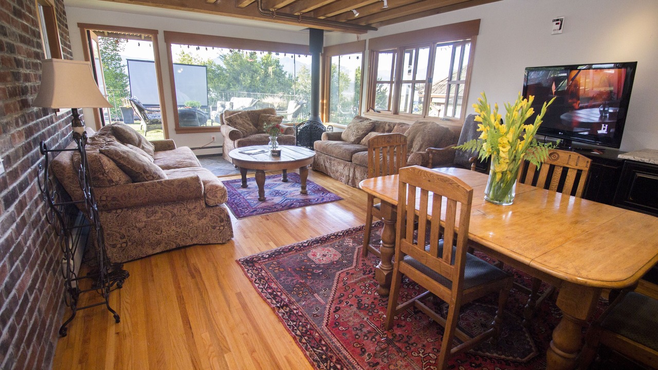 Photo of Livingroom in Kitsilano
