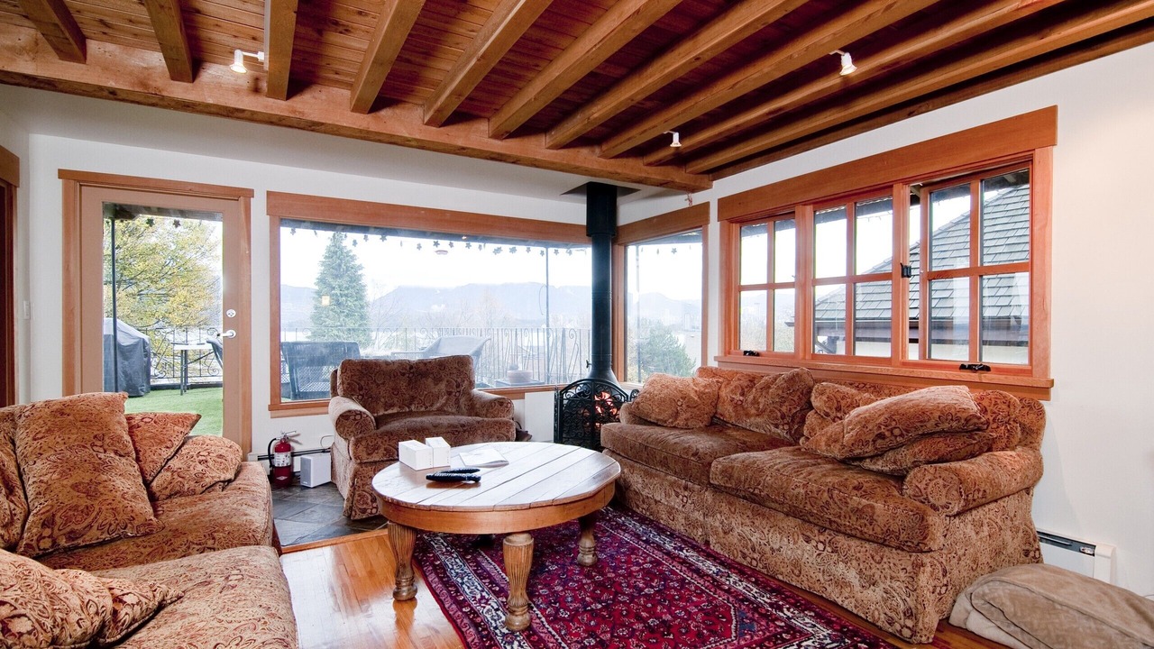 Photo of Livingroom in Kitsilano