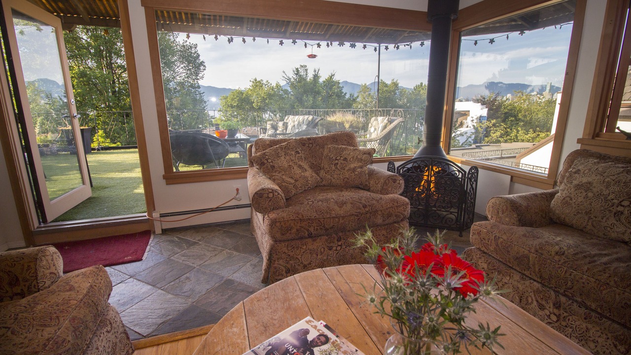 Photo of Livingroom in Kitsilano