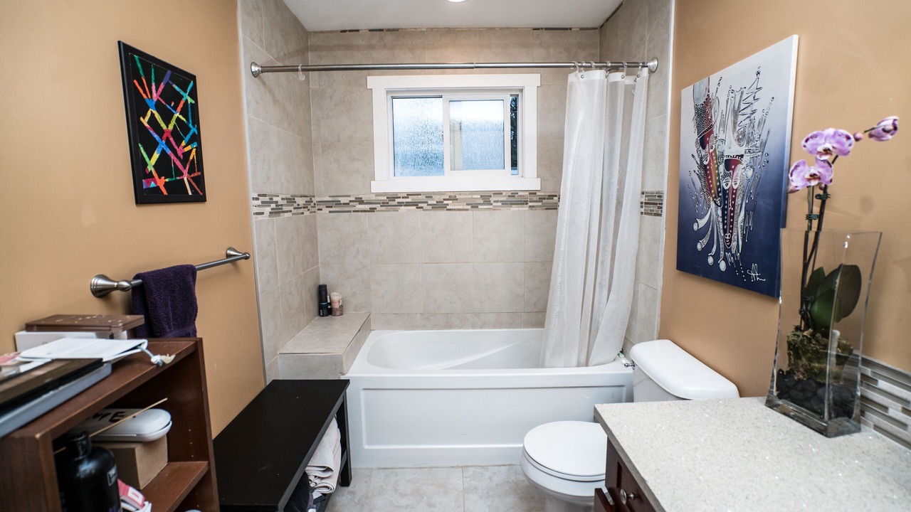 Photo of Bathroom in Kingsland