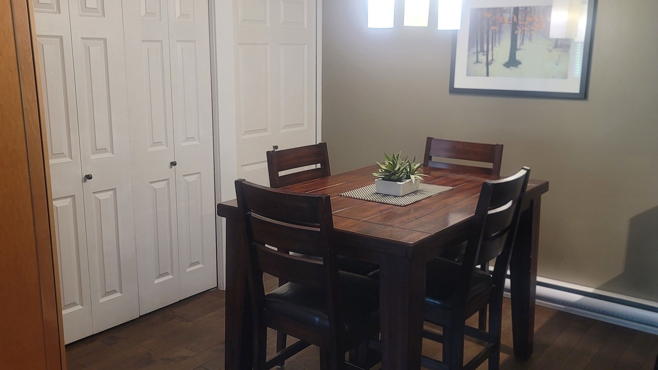 Photo of Livingroom in East Kootenay