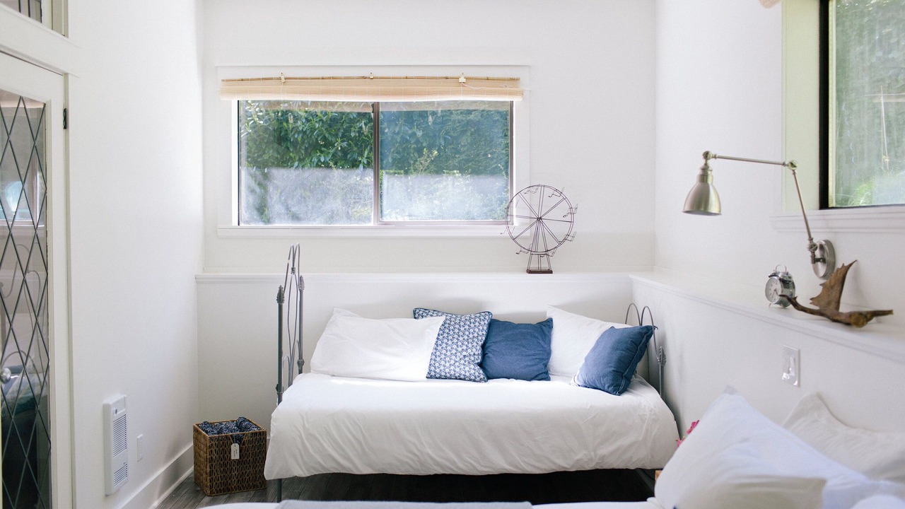 Photo of Bedroom in Roberts Creek