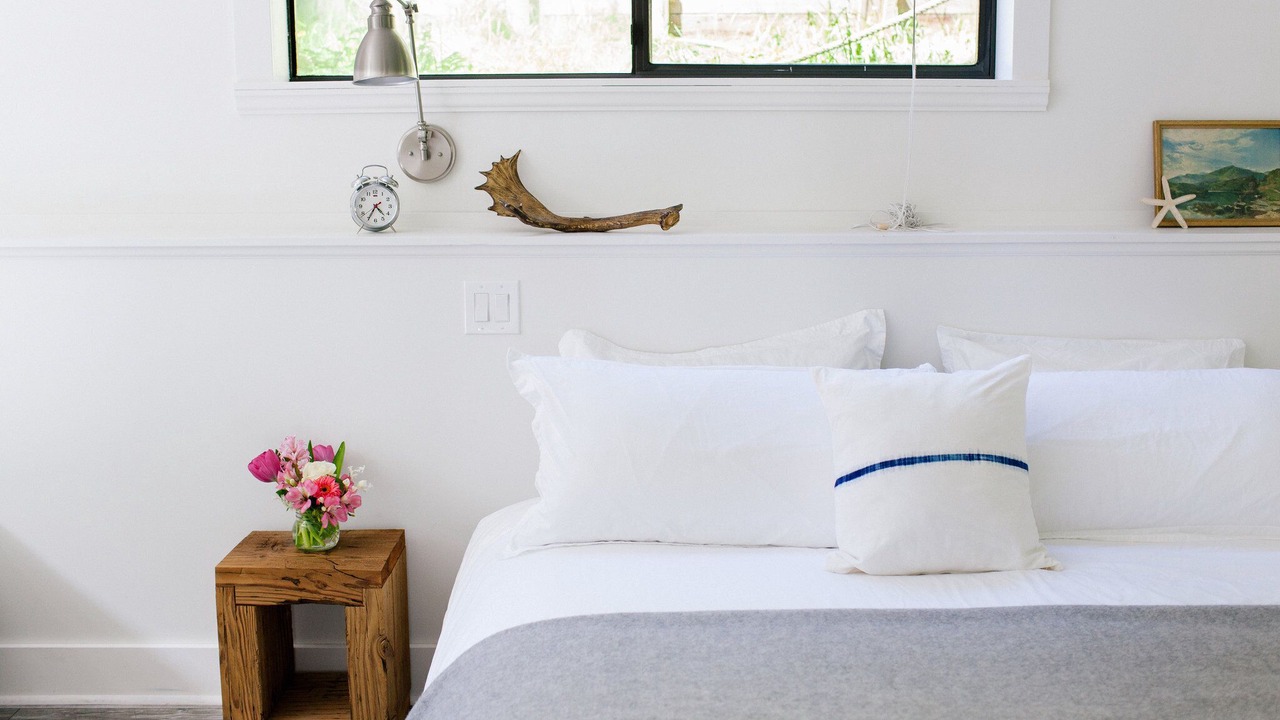Photo of Bedroom in Roberts Creek