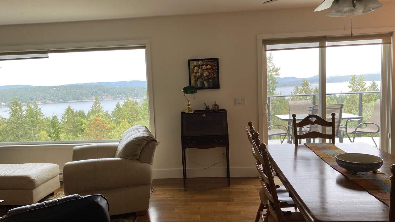 Photo of Bedroom in Salt Spring Island