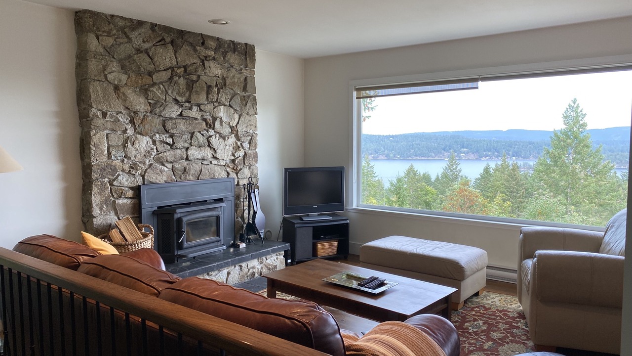 Photo of Bedroom in Salt Spring Island