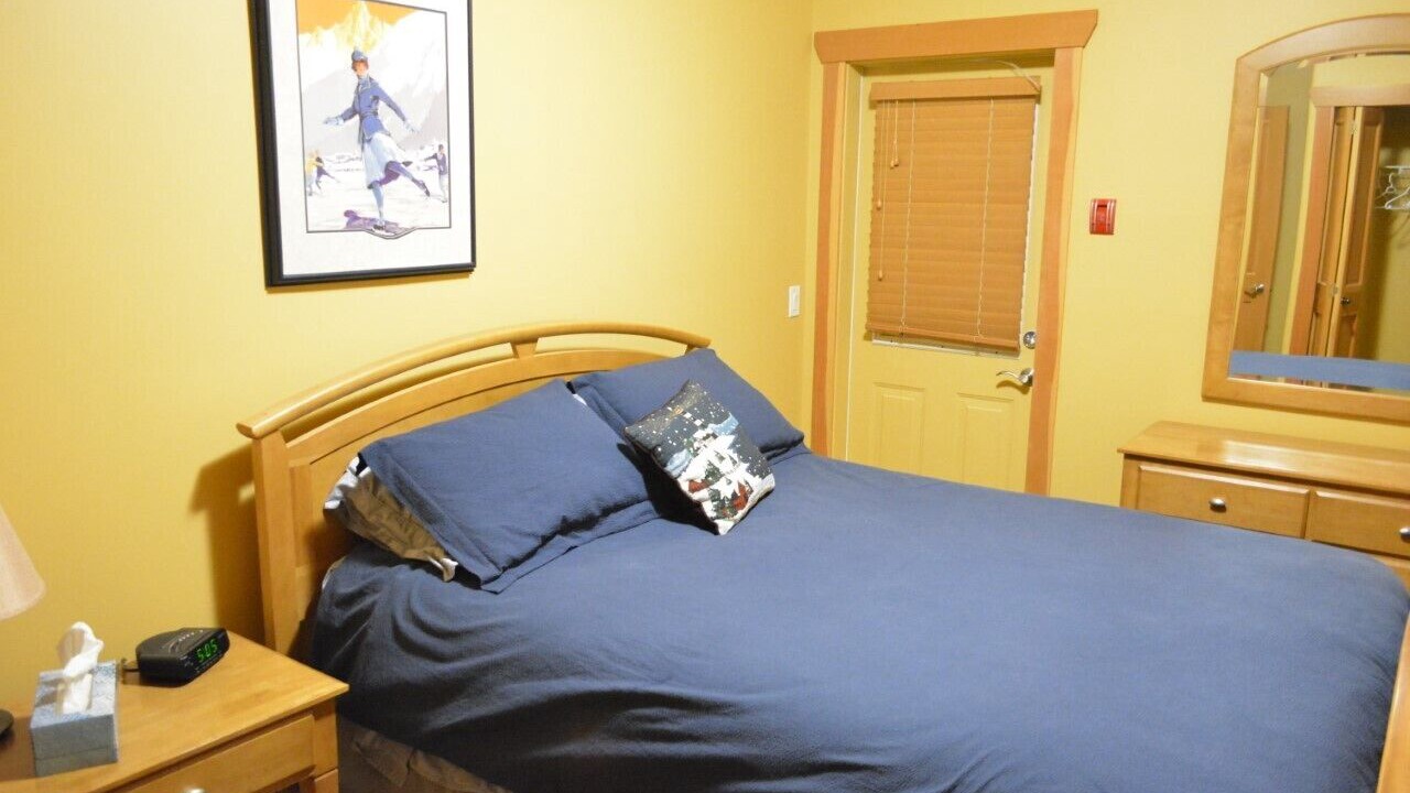 Photo of Bedroom in Snow Pine Estates
