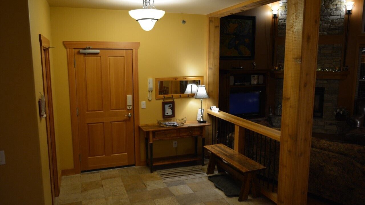 Photo of Livingroom in Snow Pine Estates