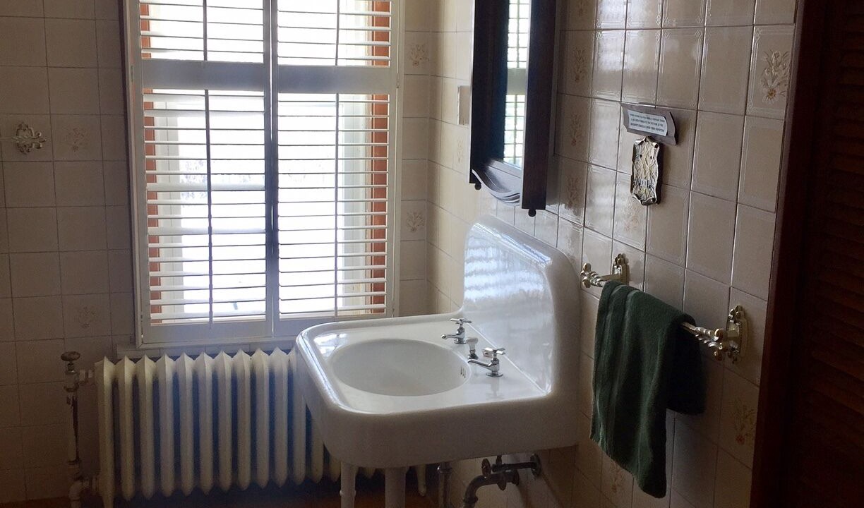 Photo of Bathroom in Hillcrest Mines