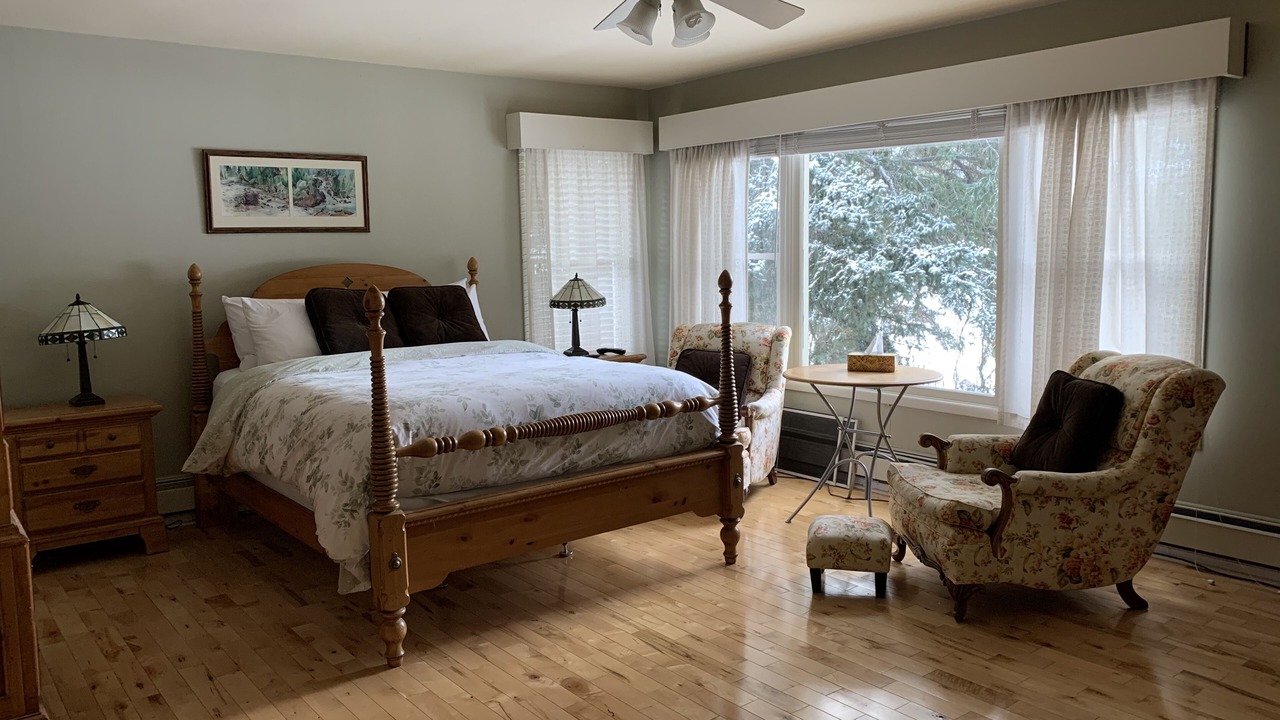 Photo of Bedroom in Banff