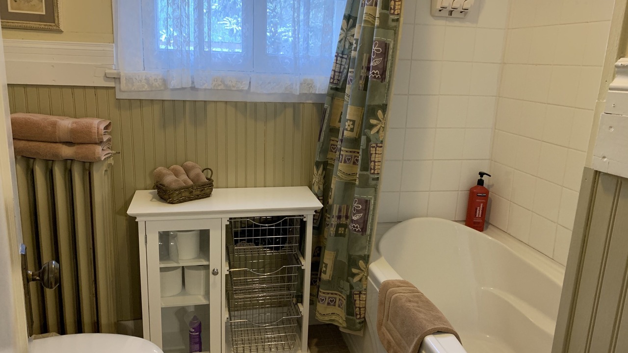 Photo of Bathroom in Banff