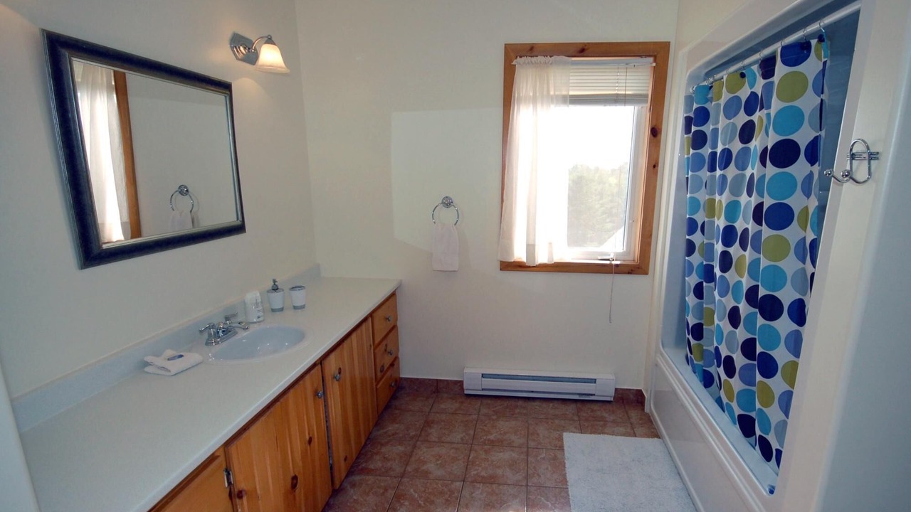 Photo of Bathroom in Darnley
