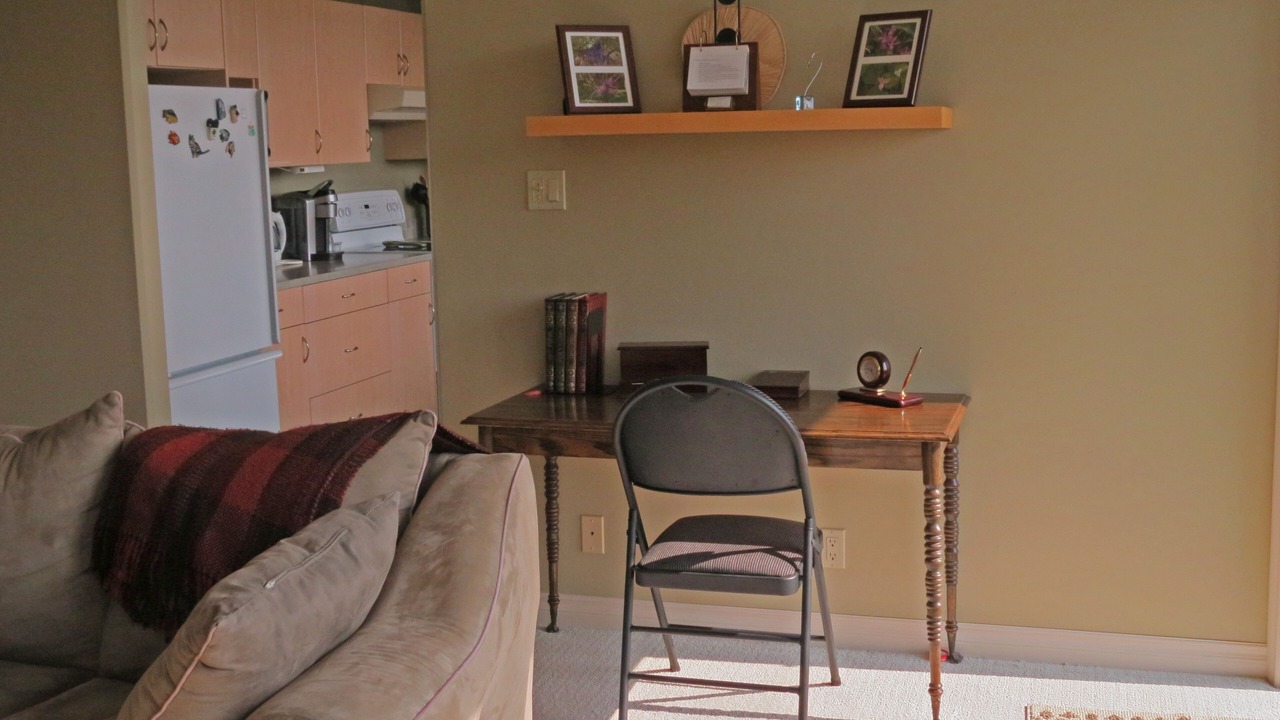 Photo of Livingroom in Colwood