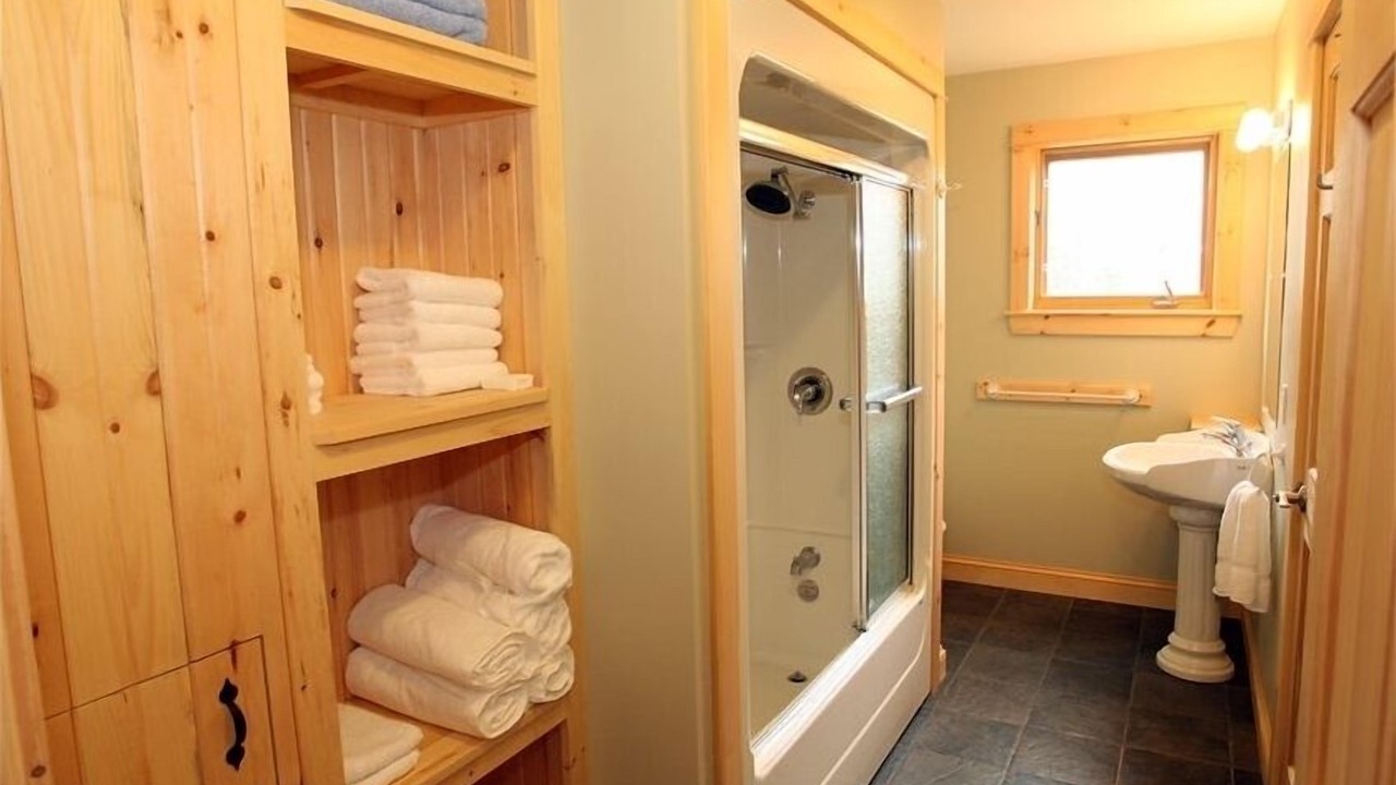 Photo of Bathroom in Hunts Point