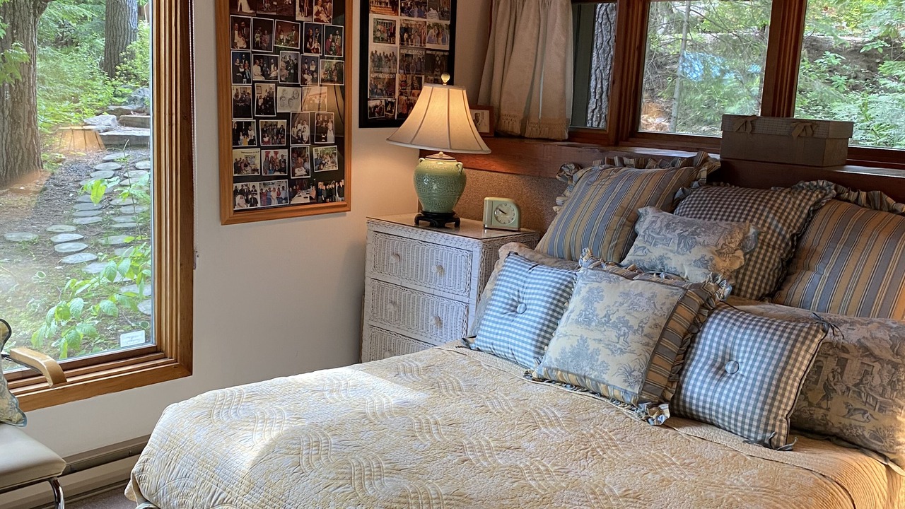 Photo of Bedroom in Gravenhurst
