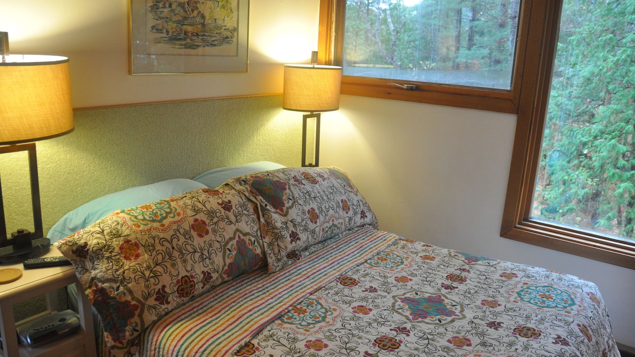 Photo of Bedroom in Gravenhurst