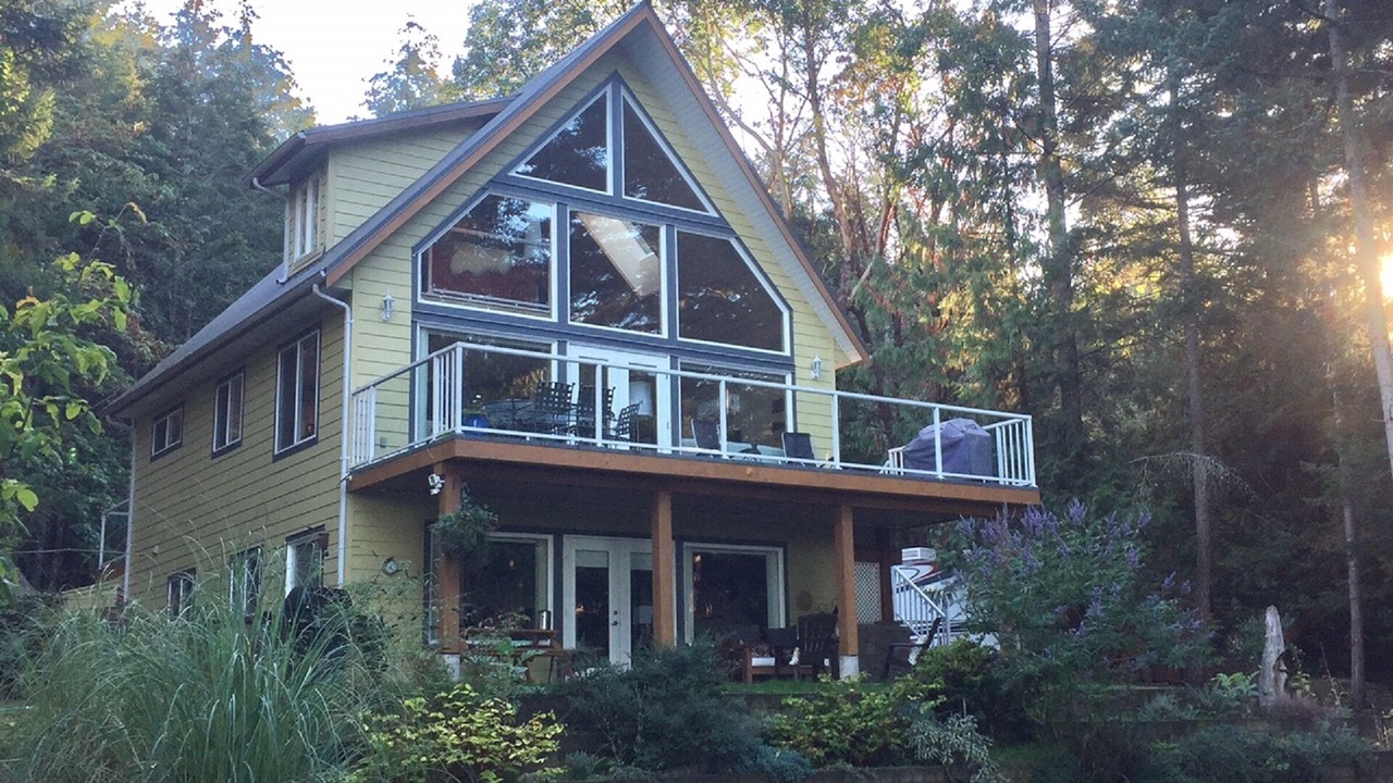 Photo of Others in Galiano