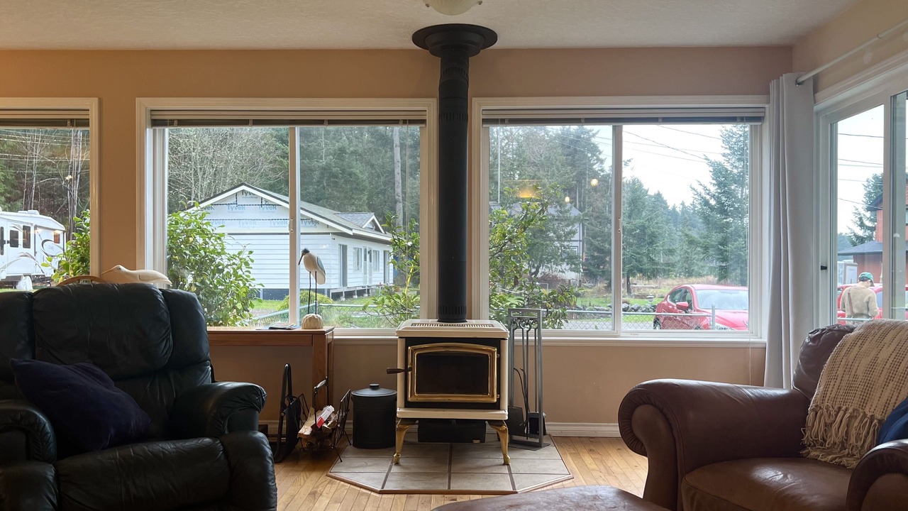 Photo of Livingroom in Regional District of Nanaimo