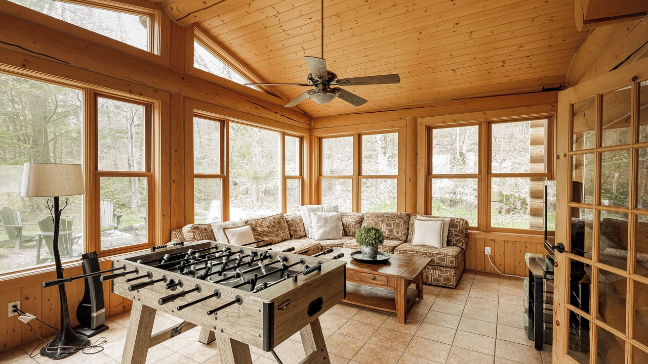 Photo of Bedroom in Fiddler Lake Resort
