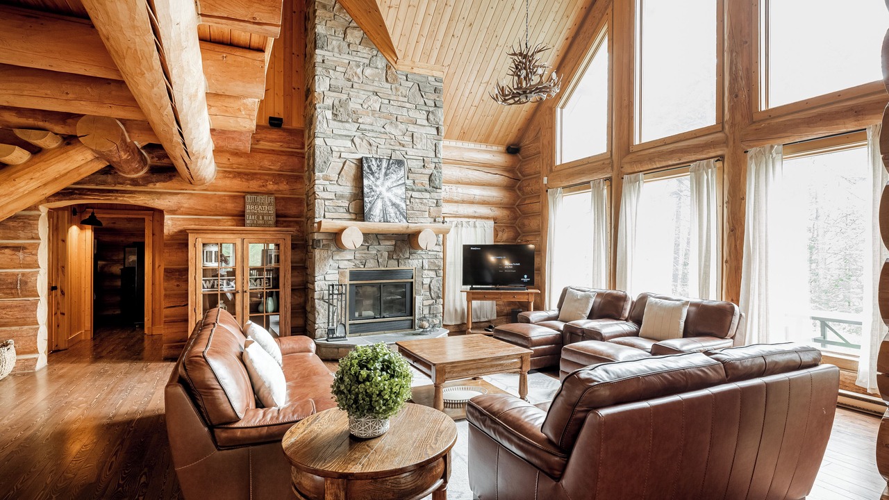 Photo of Livingroom in Fiddler Lake Resort