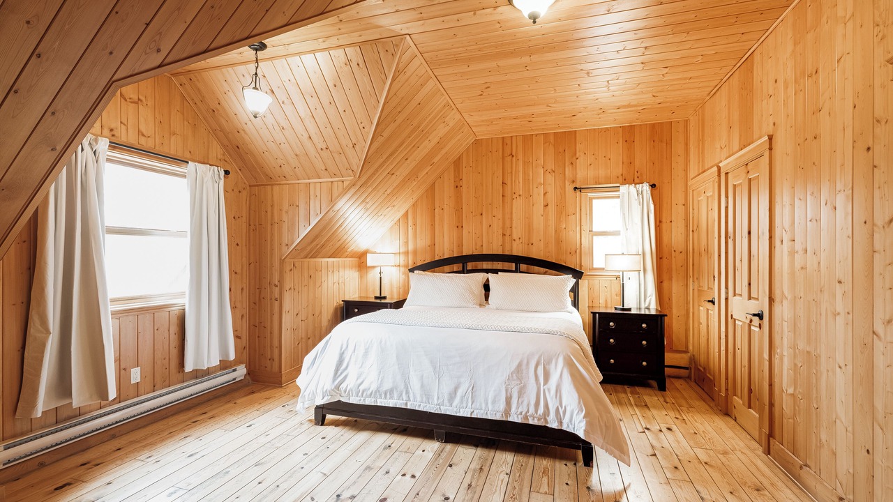 Photo of Bedroom in Fiddler Lake Resort