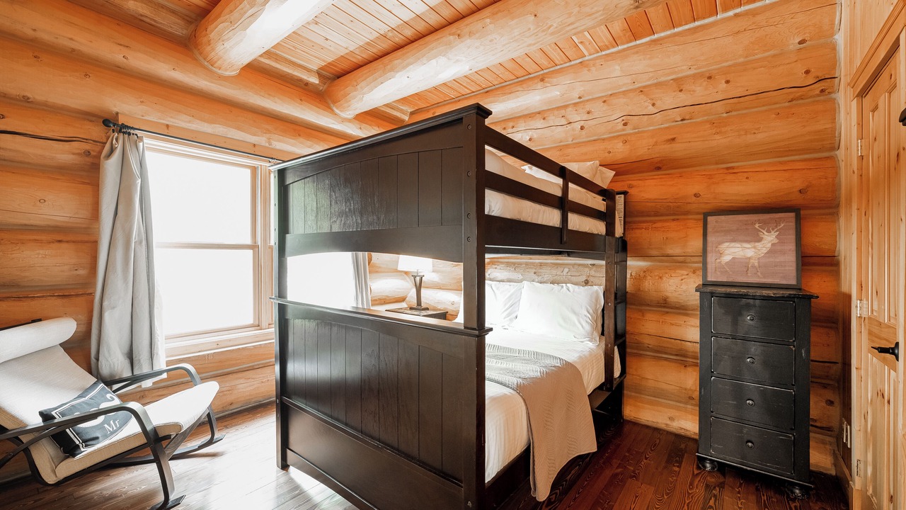 Photo of Bedroom in Fiddler Lake Resort