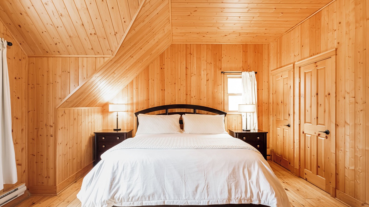 Photo of Bedroom in Fiddler Lake Resort