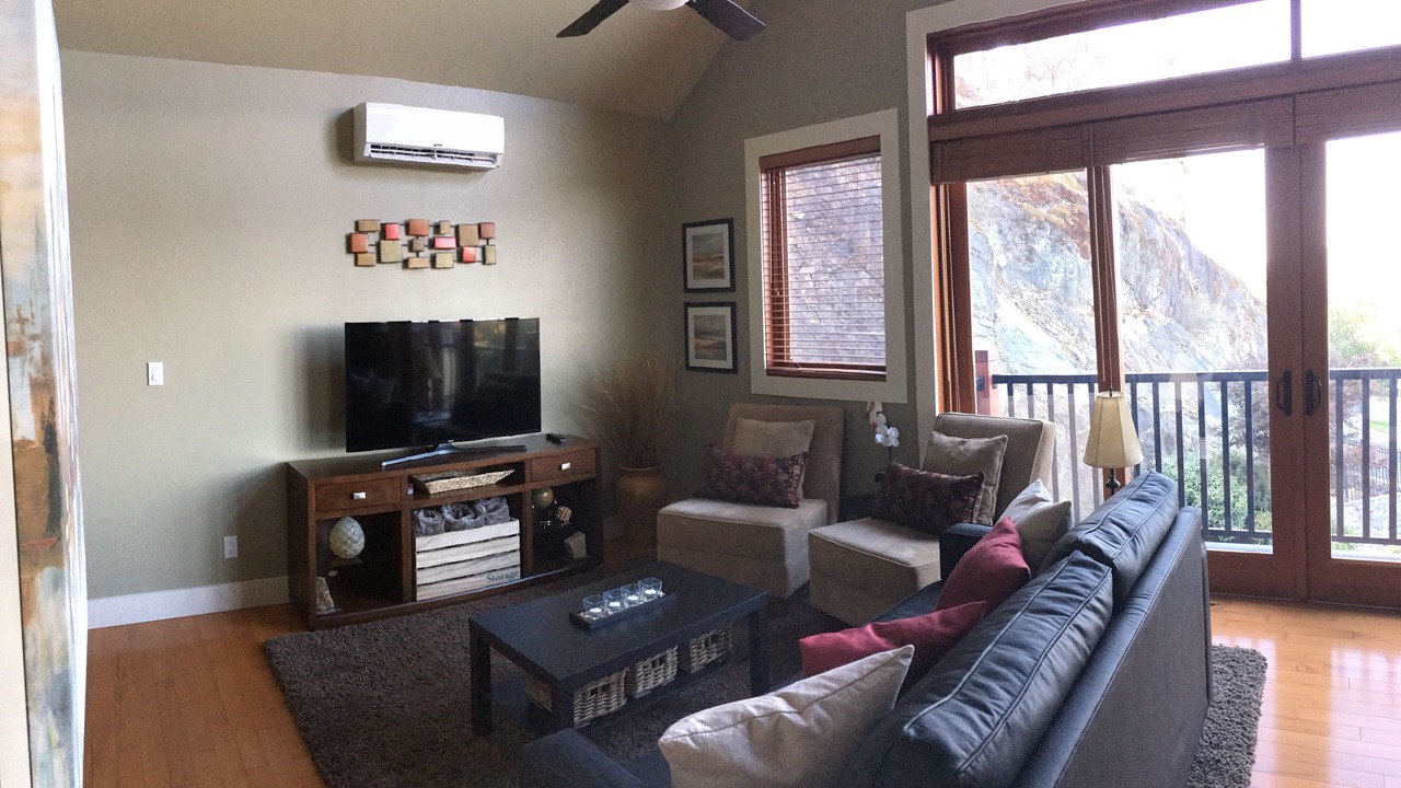 Photo of Livingroom in Bear Mountain Resort