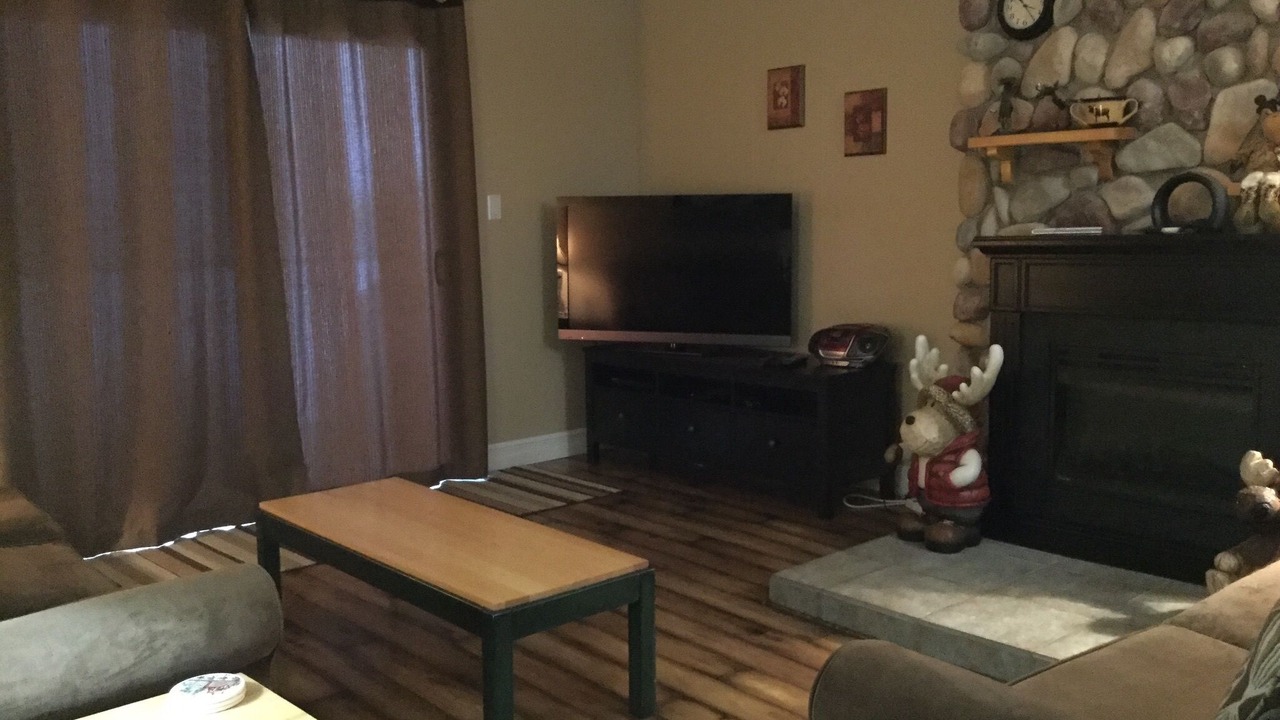 Photo of Livingroom in East Kootenay
