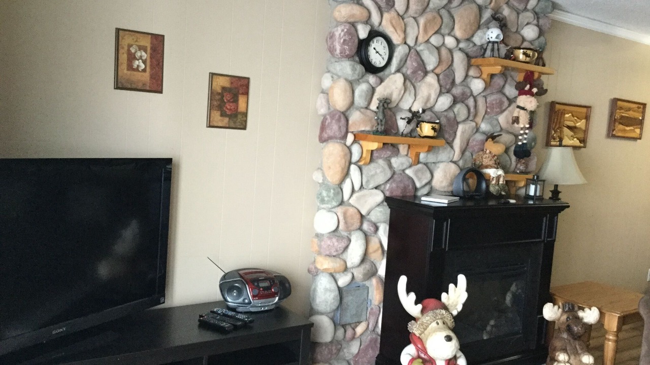 Photo of Livingroom in East Kootenay