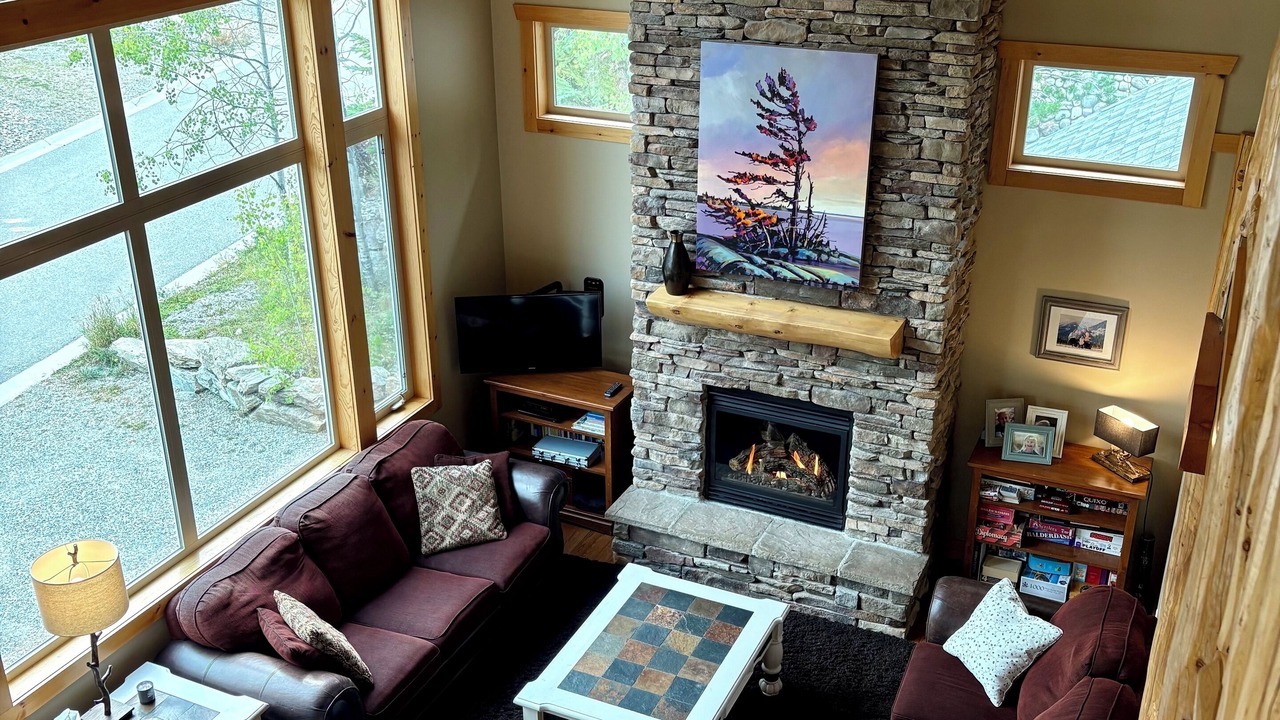 Photo of Livingroom in East Kootenay