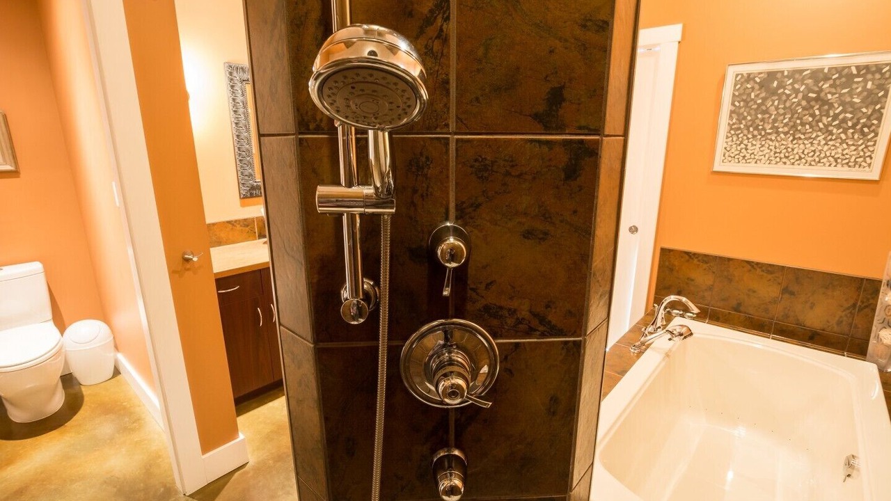 Photo of Bathroom in Okanagan-Similkameen