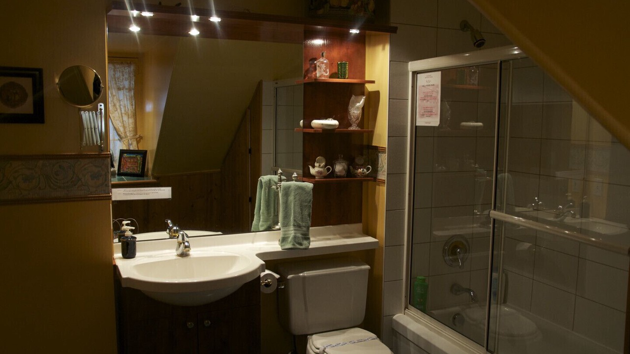 Photo of Bathroom in Cap-Blanc