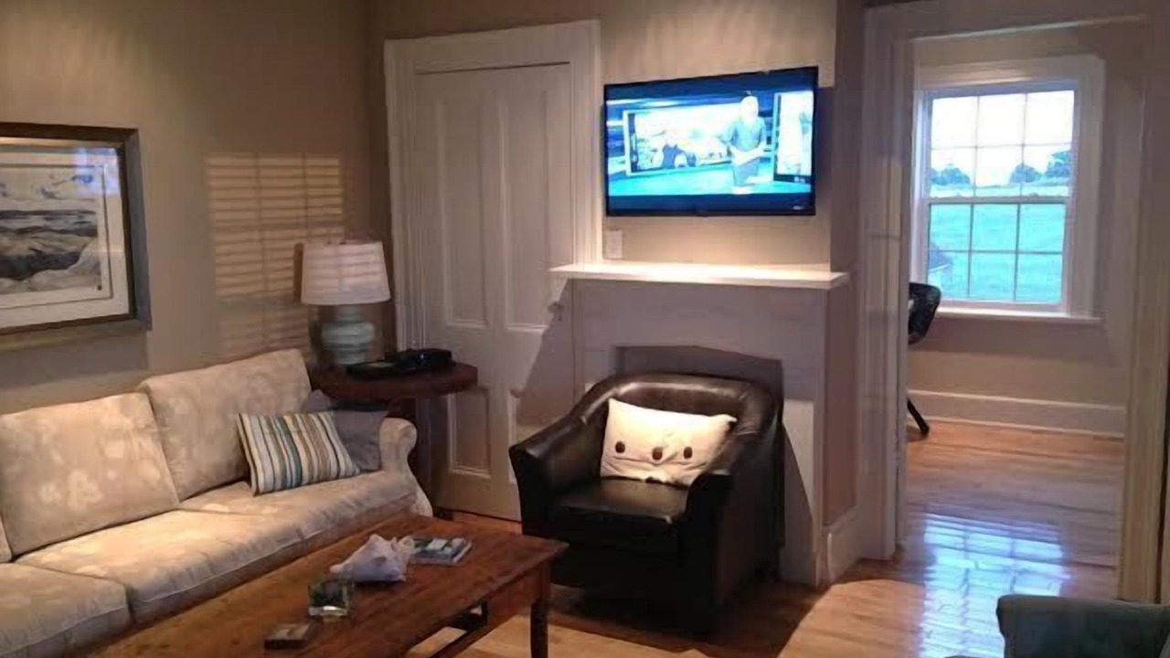 Photo of Livingroom in Fairview