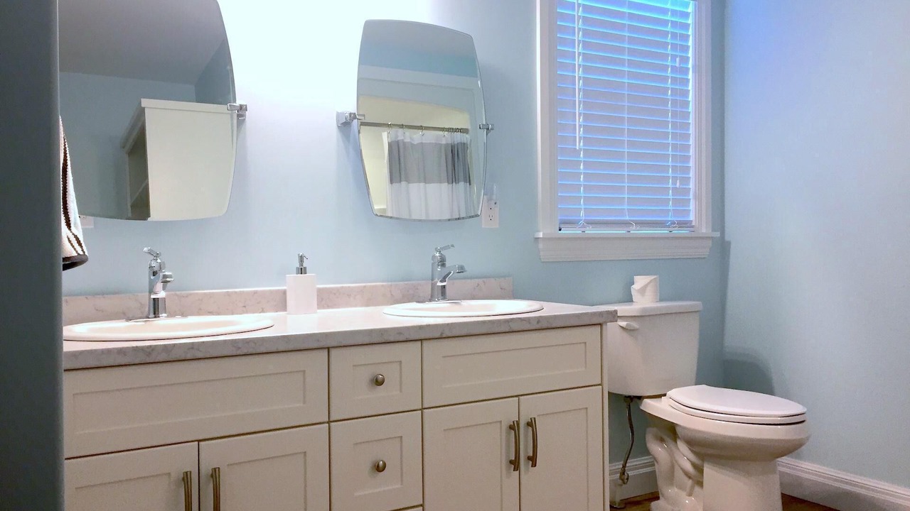 Photo of Bathroom in Darnley