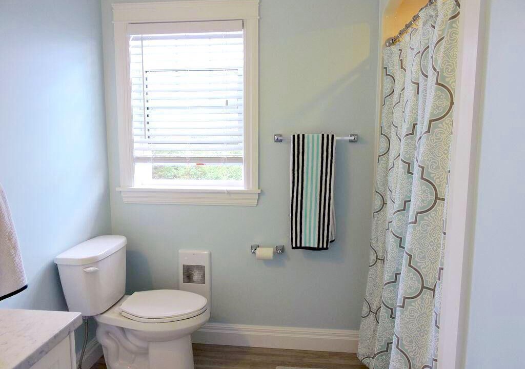 Photo of Bathroom in Darnley