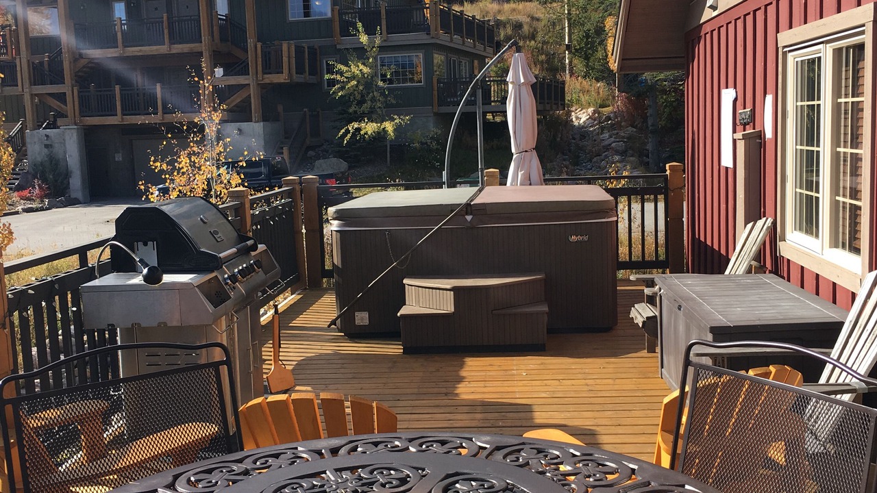 Photo of Outdoor in Golden
