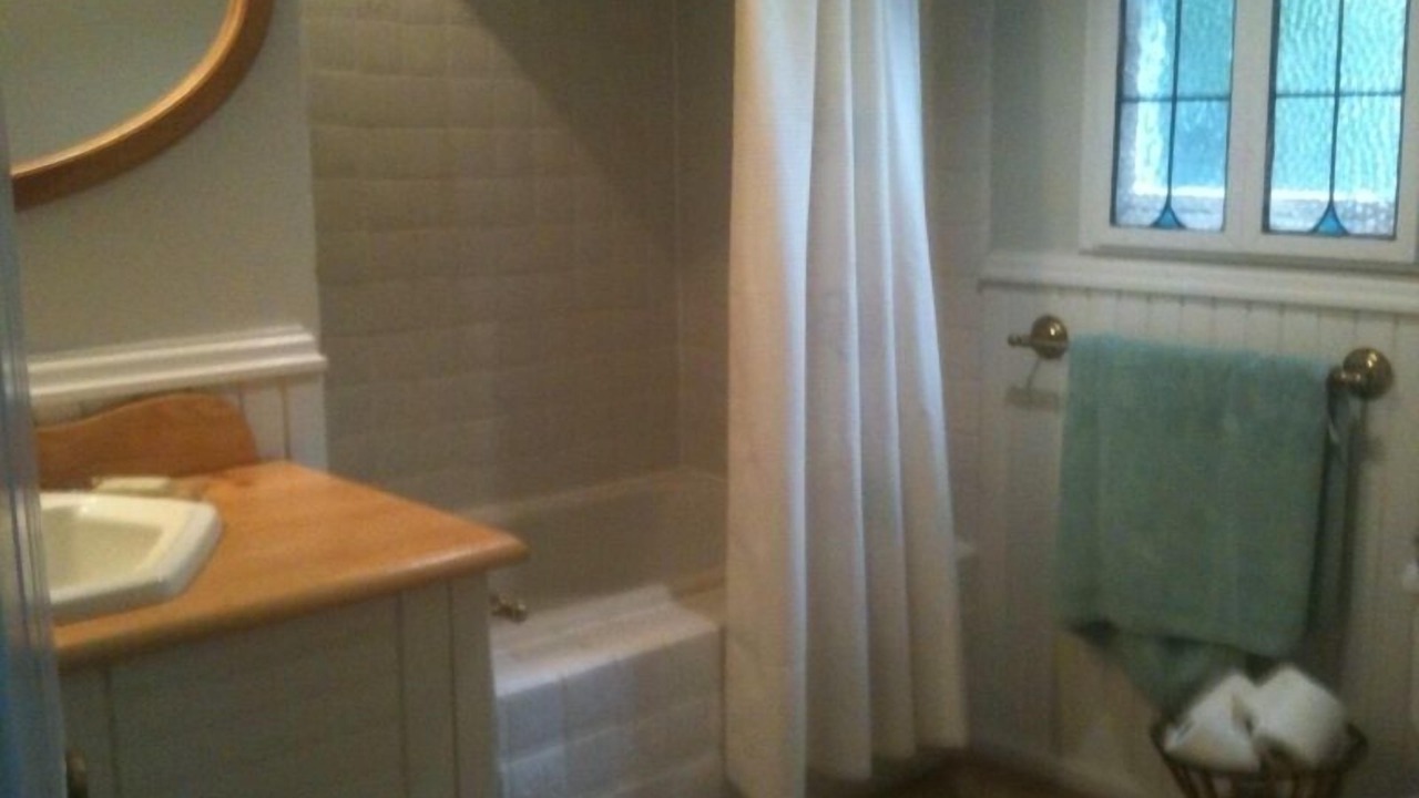 Photo of Bathroom in West Vancouver