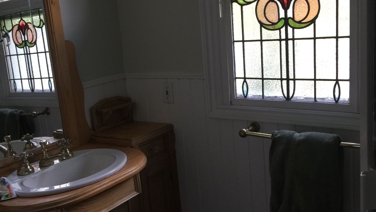 Photo of Bathroom in West Vancouver