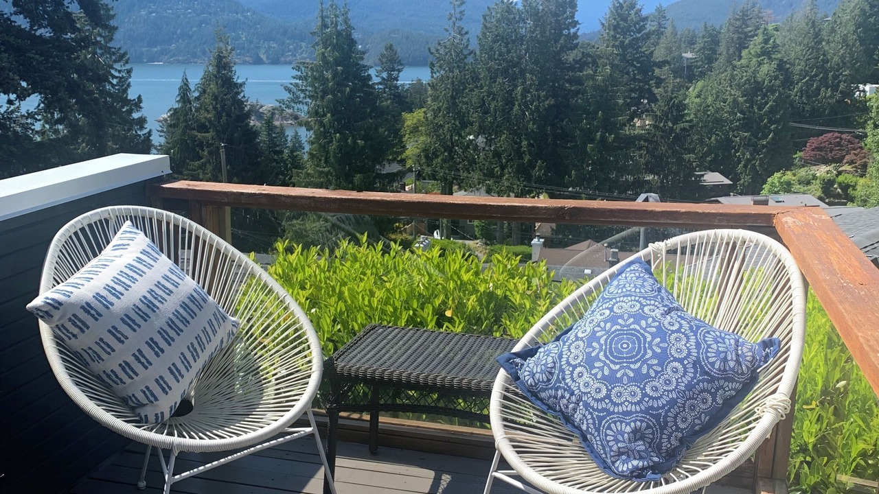Photo of Patio Balcony in West Vancouver