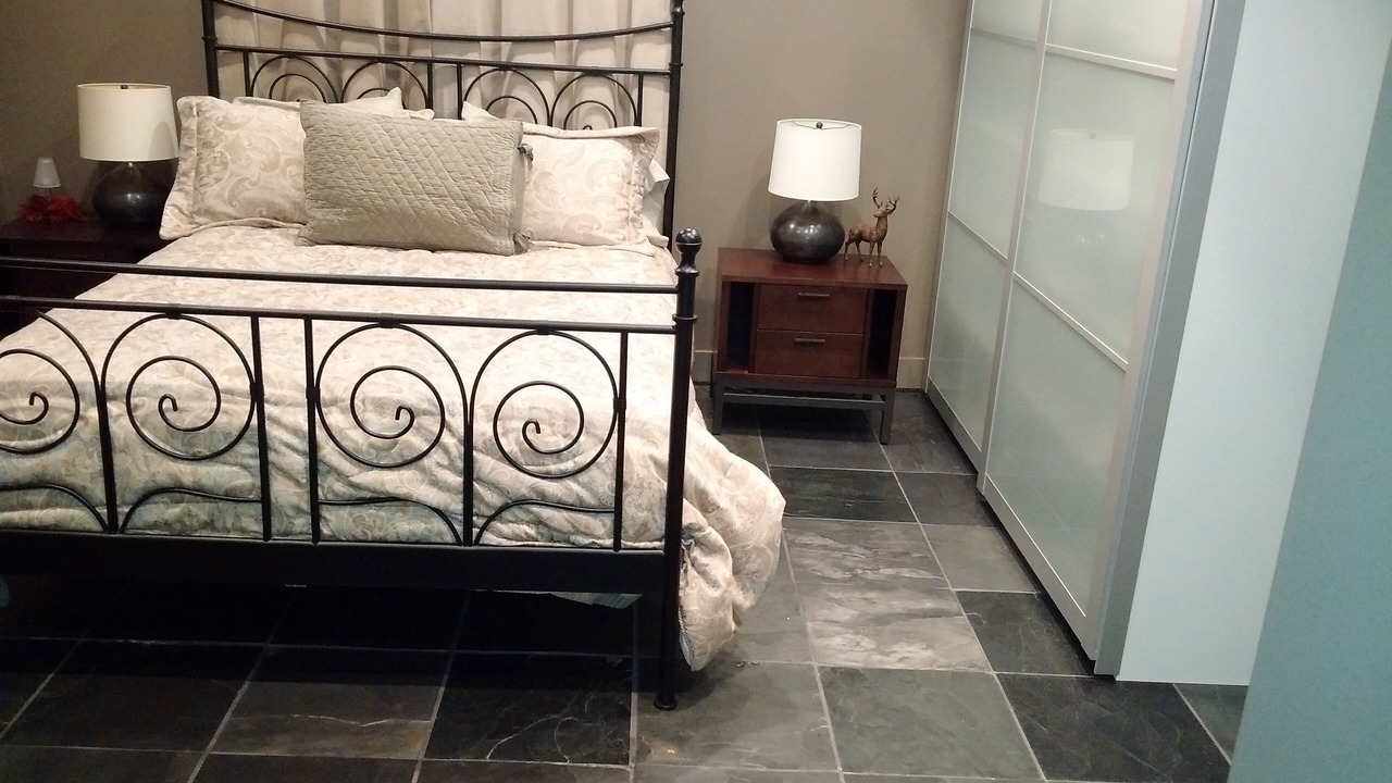 Photo of Bedroom in Parkland Beach