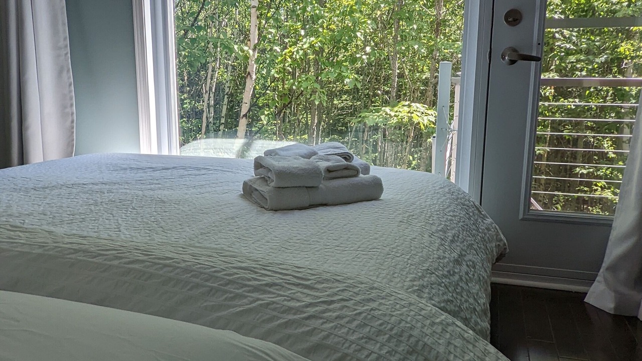 Photo of Bedroom in Petite-Riviere-Saint-Francois