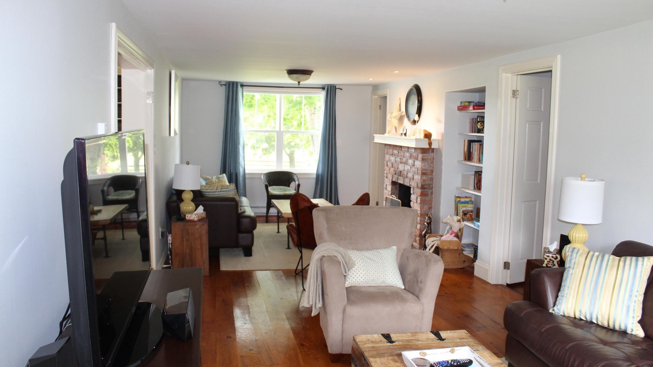 Photo of Livingroom in West Covehead