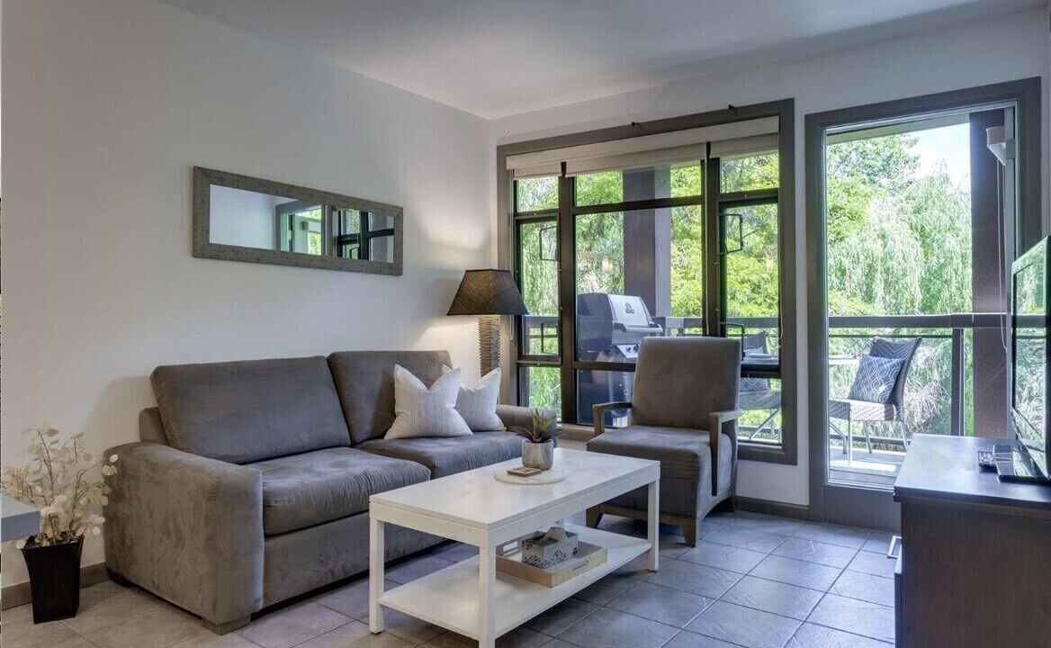 Photo of Livingroom in South Pandosy
