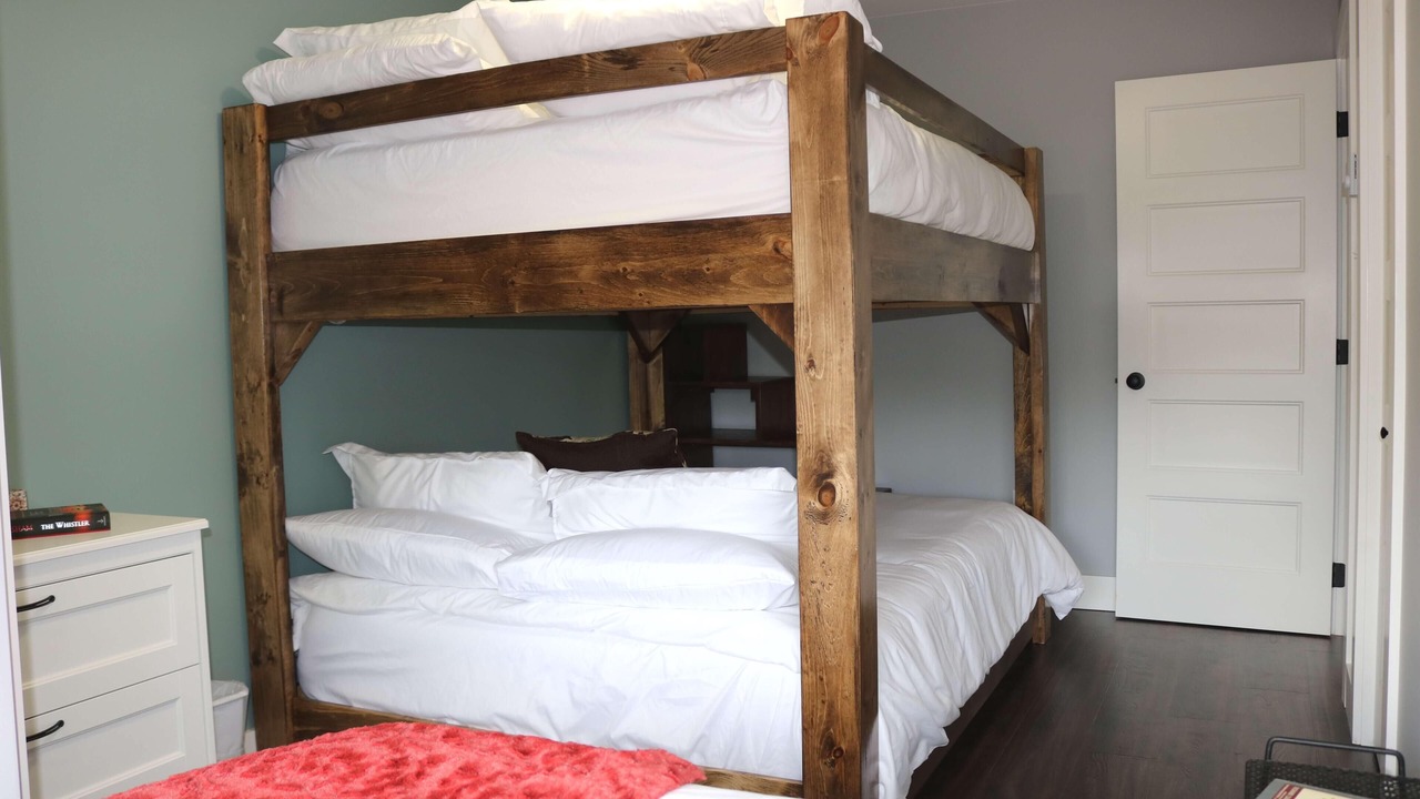 Photo of Bedroom in Green Gables
