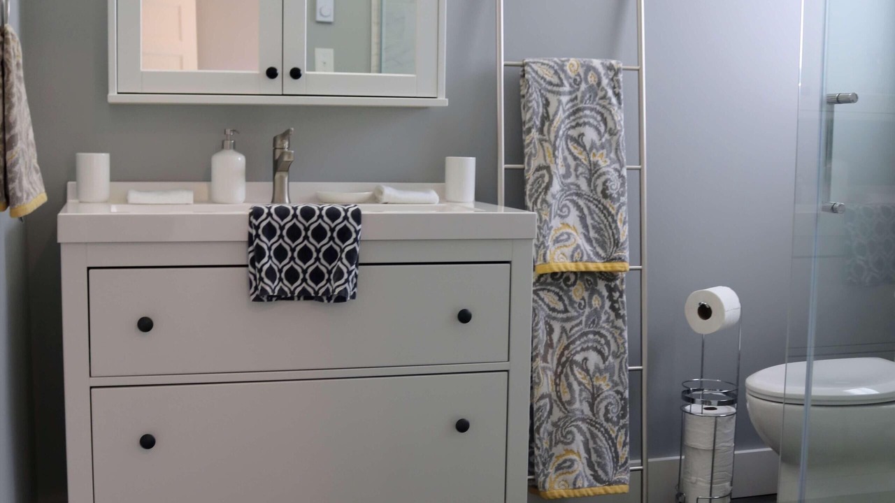 Photo of Bathroom in Green Gables
