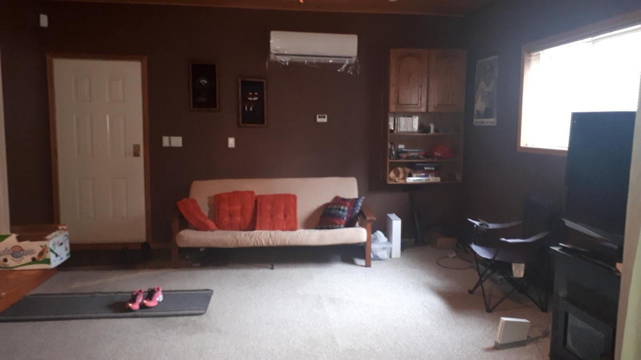 Photo of Livingroom in Okanagan-Similkameen