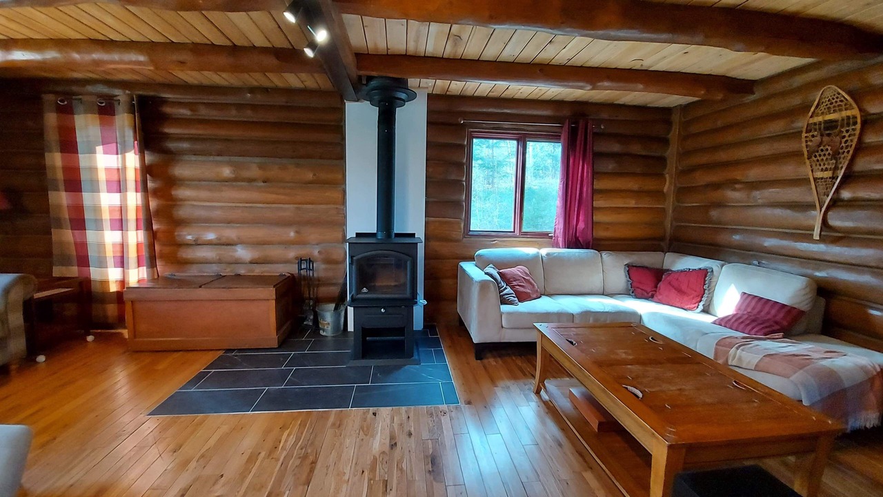 Photo of Livingroom in Saint-Michel-des-Saints